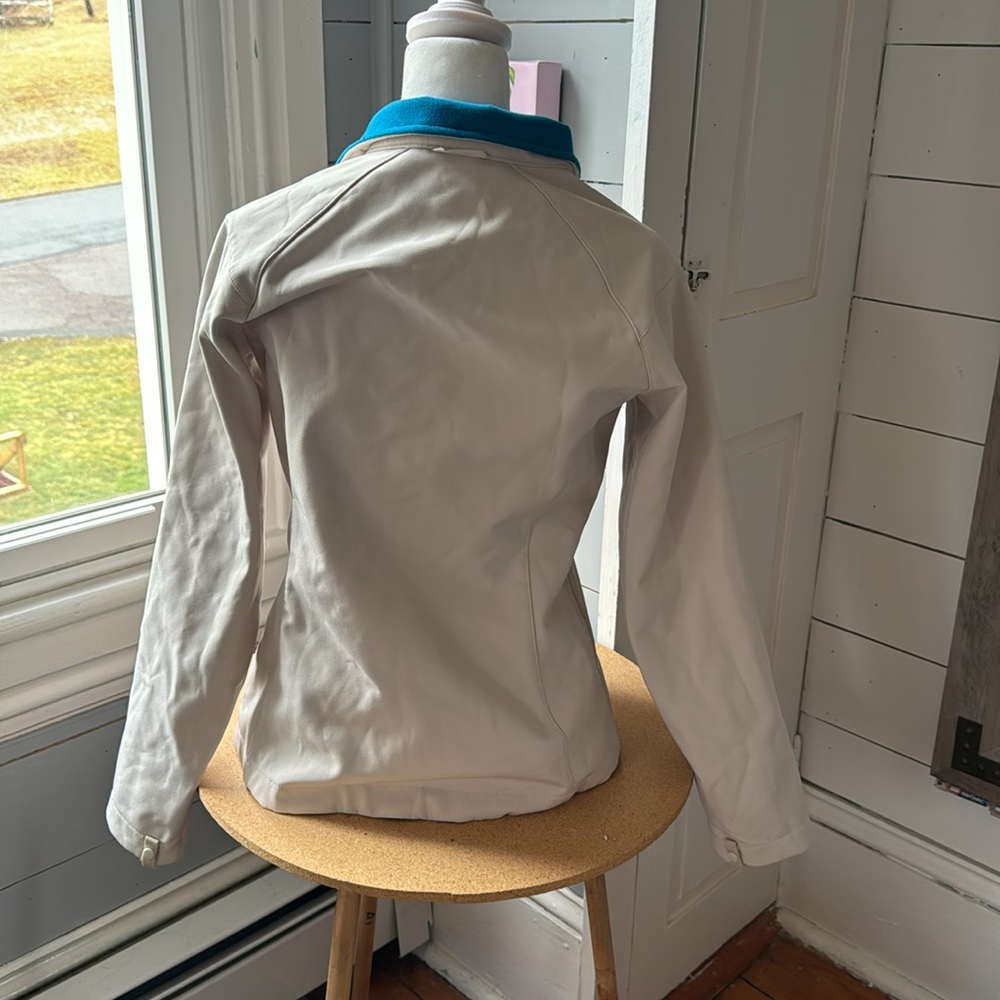 North Face Jacket - Picture 2 of 6